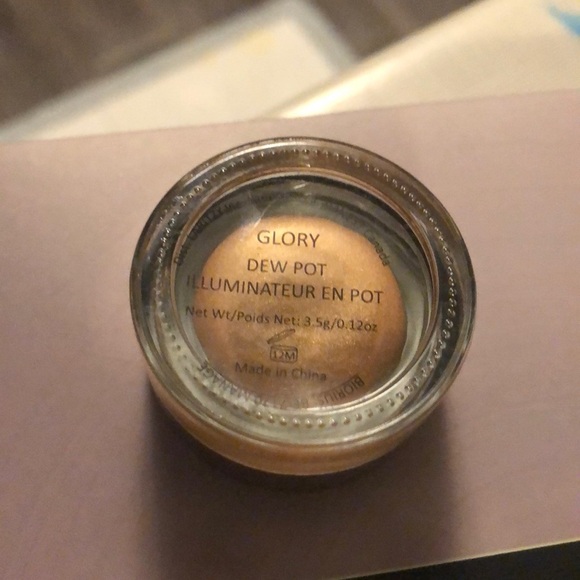 New Cream Highlighter Pot - Picture 2 of 3